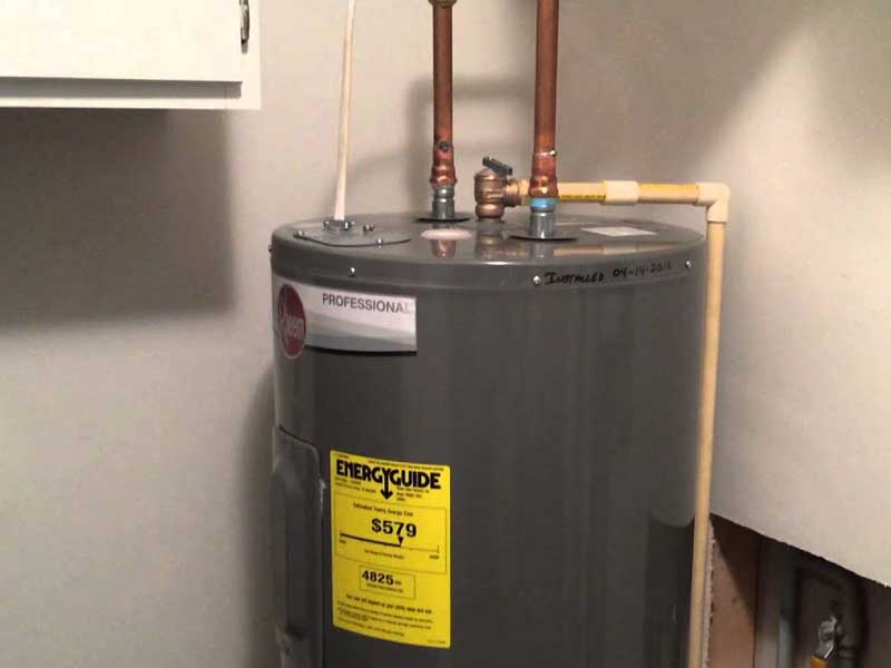 Hot water tank